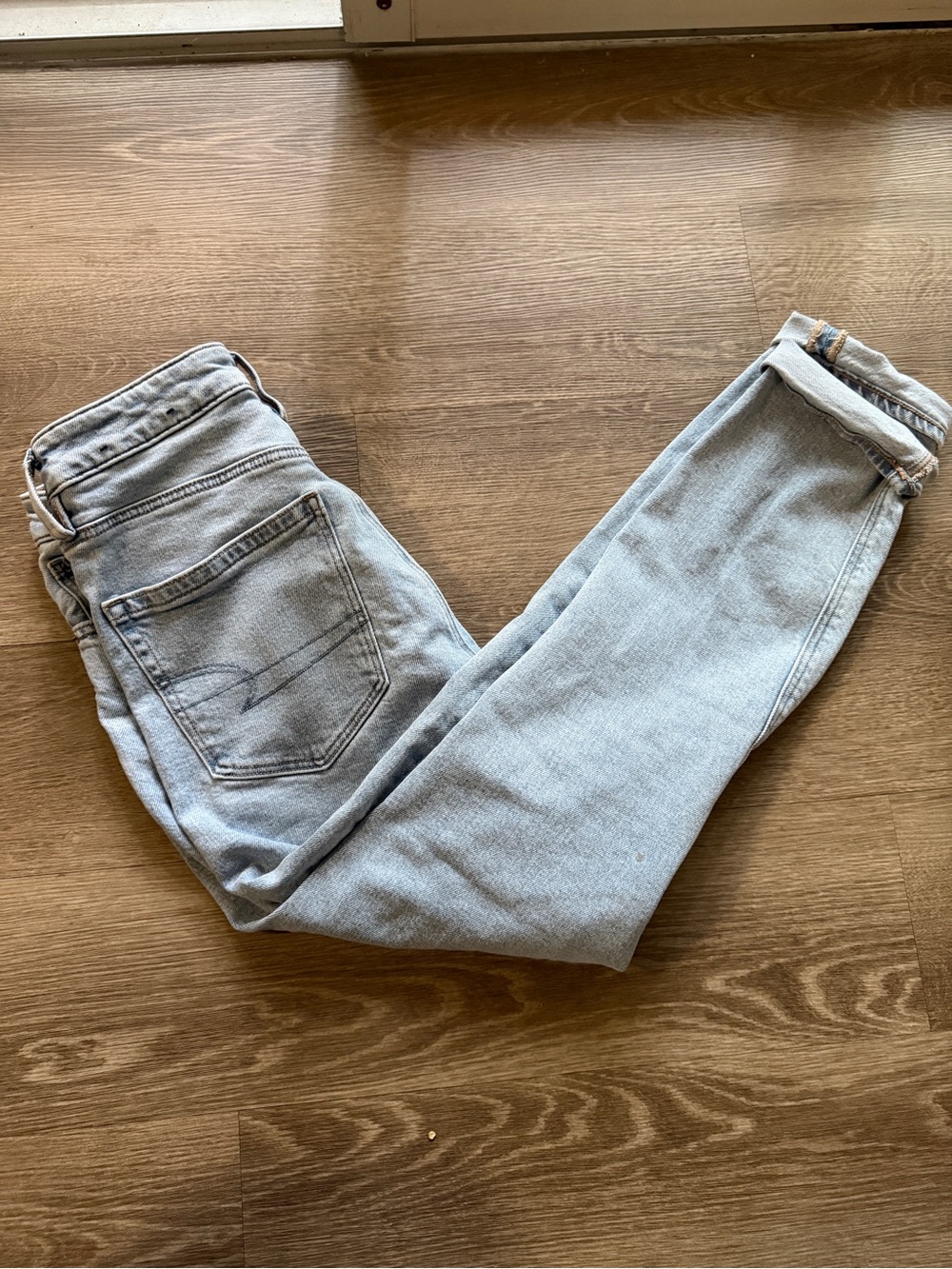 American Eagle Mom Jean Size 2 SHORT